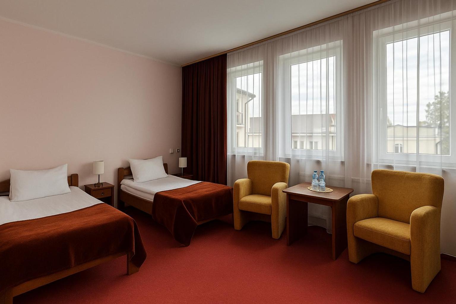 Hotel Metro كوادسكوم المظهر الخارجي الصورة