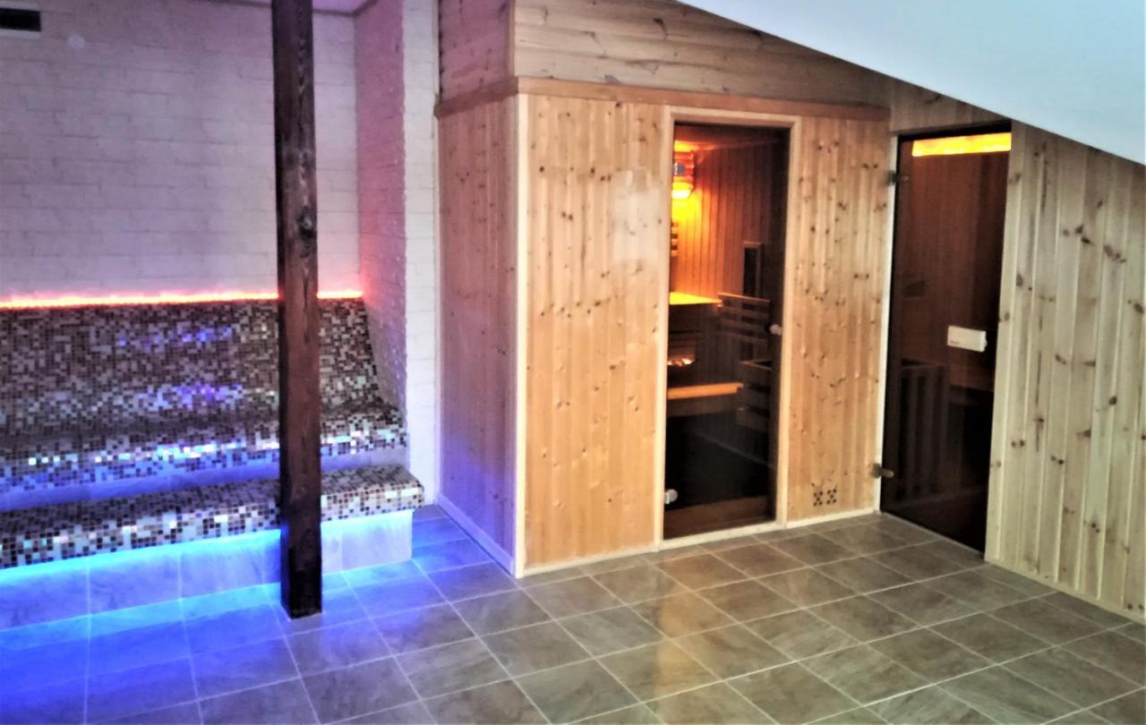 Hotel Metro كوادسكوم المظهر الخارجي الصورة